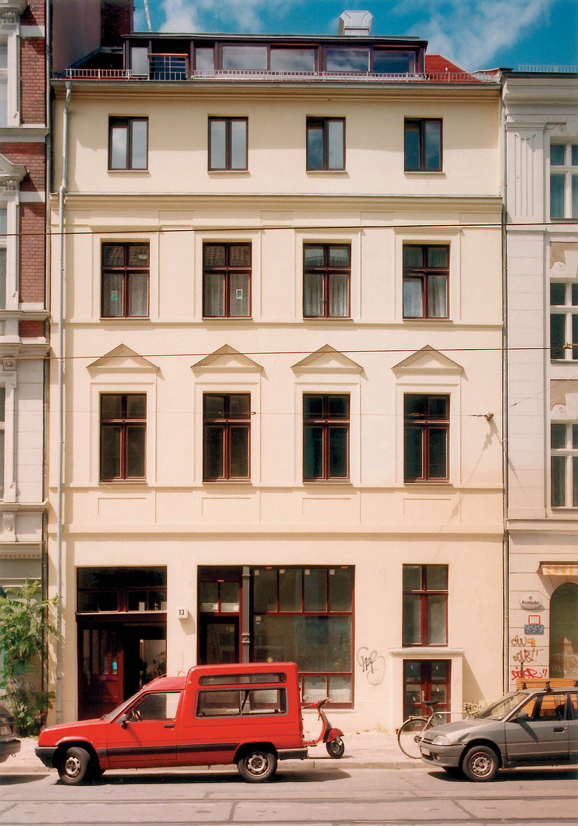 Wohn- und Geschäftshaus Alte Schönhauser Straße 13, Berlin-Mitte